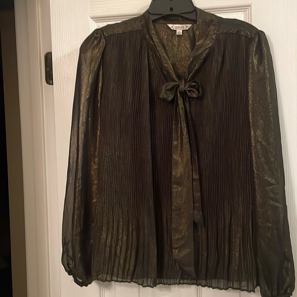 Nanette Lepore Blouse. Size M.